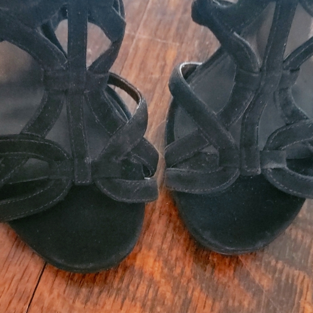 Michael Kors, black suede,6.5 NWOB - Picture 2 of 7